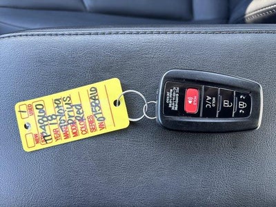 2018 Toyota Prius Prime Premium (Natl)