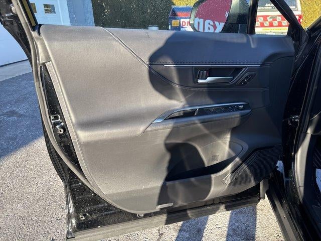 2024 Toyota Venza XLE AWD (SE)