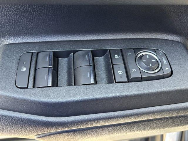 2027 Toyota Land Cruiser 4WD (Natl)