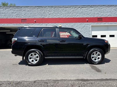 2020 Toyota 4Runner SR5 4WD (GS)