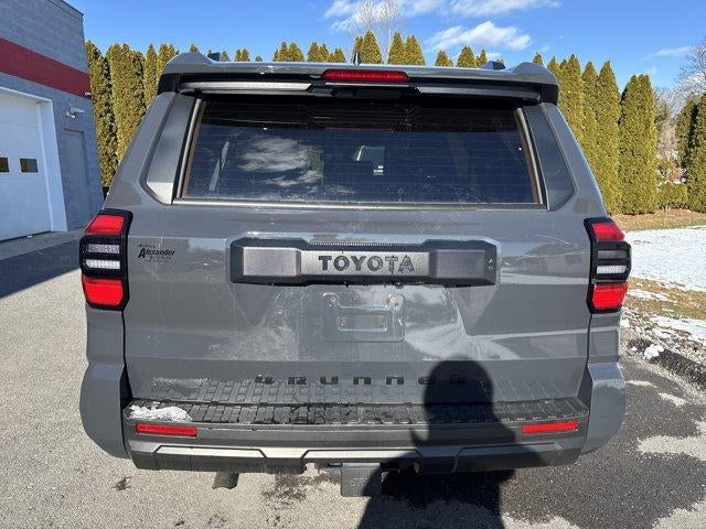 2025 Toyota 4Runner SR5 4WD (GS)