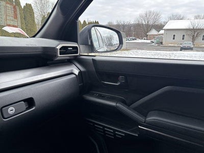 2025 Toyota 4Runner SR5 4WD (GS)