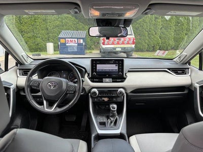 2019 Toyota RAV4 XLE Premium AWD (Natl)