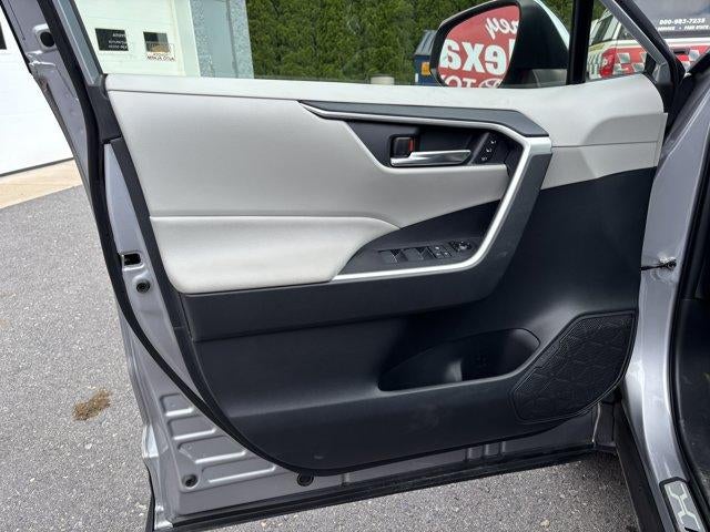 2019 Toyota RAV4 XLE Premium AWD (Natl)