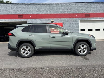 2020 Toyota RAV4 XLE AWD (Natl)