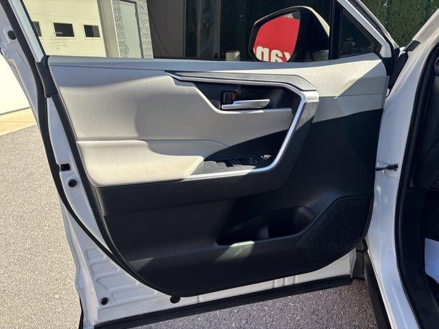 2019 Toyota RAV4 XLE AWD (Natl)