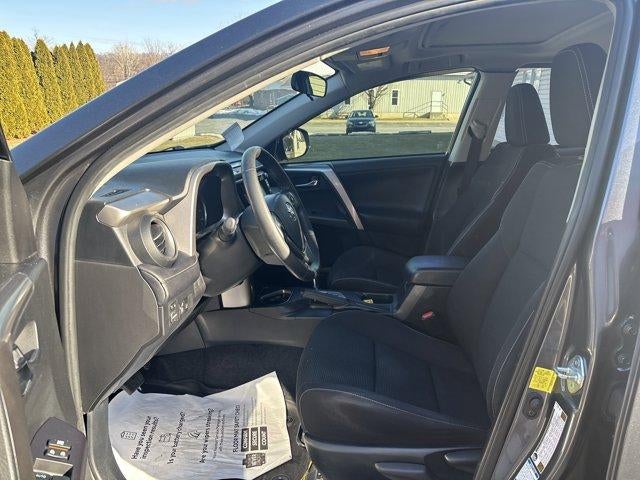 2017 Toyota RAV4 Hybrid XLE AWD (Natl)