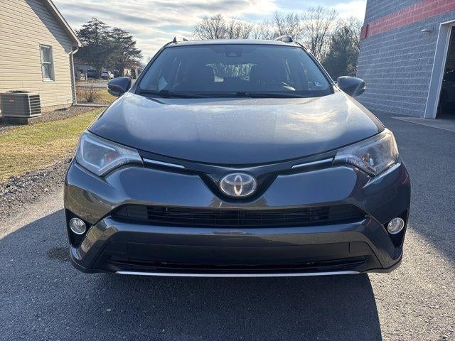 2017 Toyota RAV4 Hybrid XLE AWD (Natl)