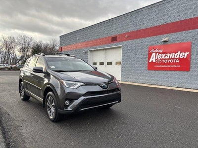 2017 Toyota RAV4 Hybrid XLE AWD (Natl)