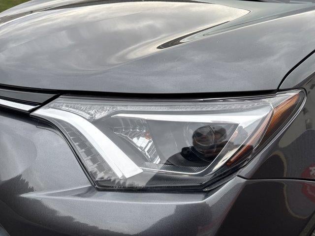 2017 Toyota RAV4 Hybrid XLE AWD (Natl)