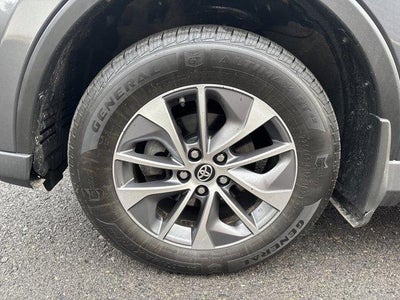 2017 Toyota RAV4 Hybrid XLE AWD (Natl)