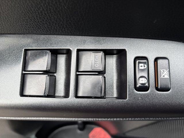 2017 Toyota RAV4 Hybrid XLE AWD (Natl)