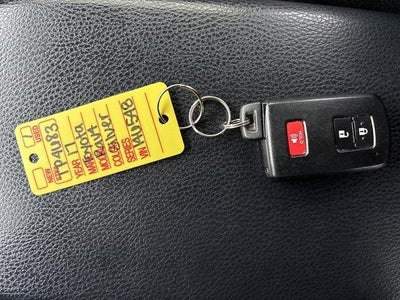 2017 Toyota RAV4 Hybrid XLE AWD (Natl)