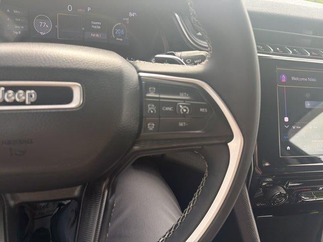 2023 Jeep Grand Cherokee Laredo 4x4