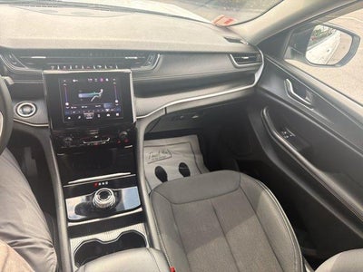 2023 Jeep Grand Cherokee Laredo 4x4