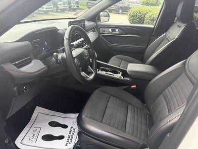 2025 Ford Explorer ST-Line 4WD