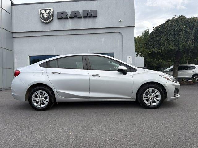 2019 Chevrolet Cruze Sedan LS