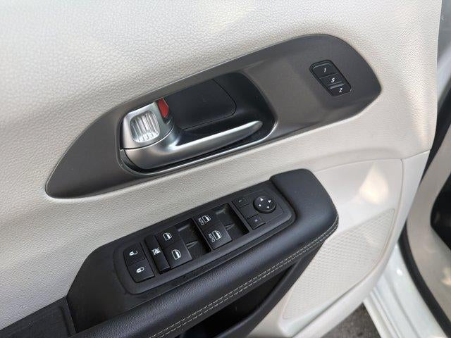 2023 Chrysler Pacifica Touring L FWD