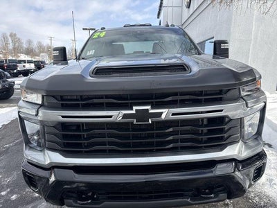 2024 Chevrolet Silverado 2500 HD Crew Cab Standard Box 4-Wheel Drive Custom