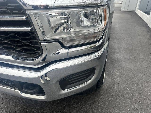 2022 RAM 3500 Tradesman 4x4 Crew Cab 8' Box