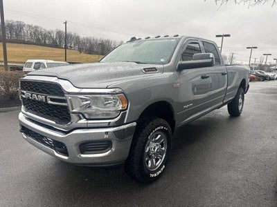 2022 RAM 3500 Tradesman 4x4 Crew Cab 8' Box