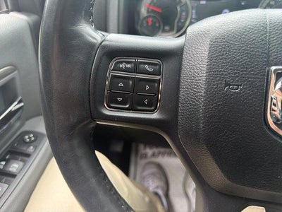 2017 RAM 1500 Big Horn 4x4 Crew Cab 5'7" Box