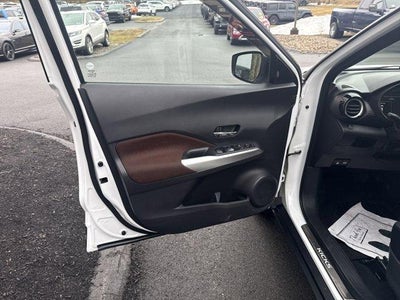 2018 Nissan Kicks SR FWD