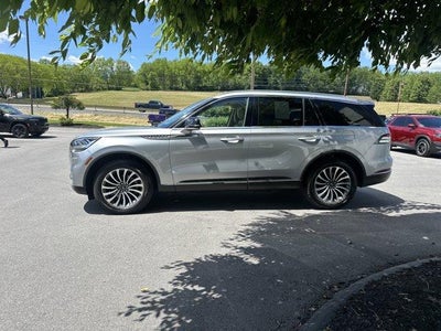 2022 Lincoln Aviator Standard AWD