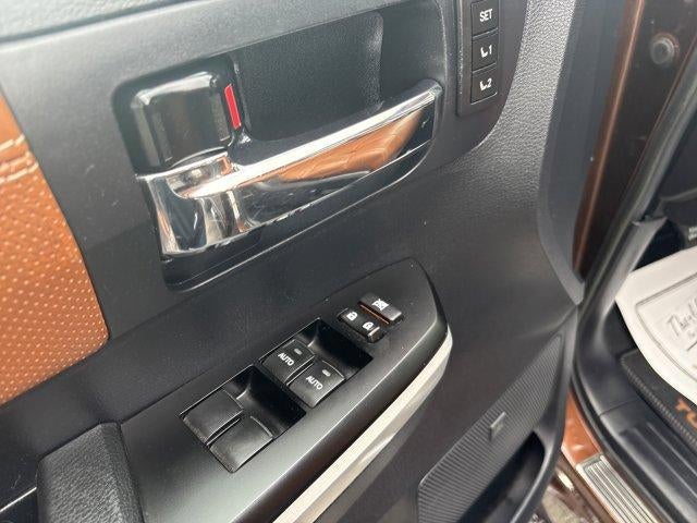 2016 Toyota Tundra 4WD Truck 4WD CrewMax Short Bed 5.7L 1794 (Natl)