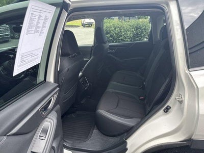2022 Subaru Forester Premium CVT