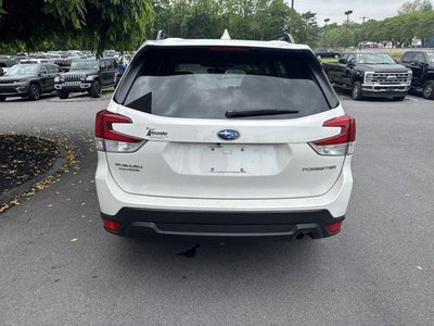 2022 Subaru Forester Premium CVT