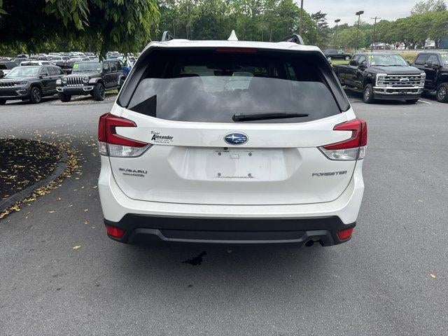 2022 Subaru Forester Premium CVT