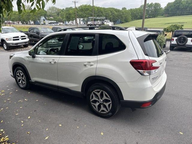 2022 Subaru Forester Premium CVT