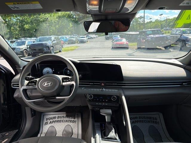 2024 Hyundai ELANTRA SEL IVT
