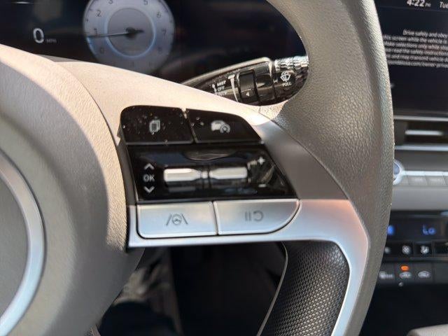2024 Hyundai ELANTRA SEL IVT