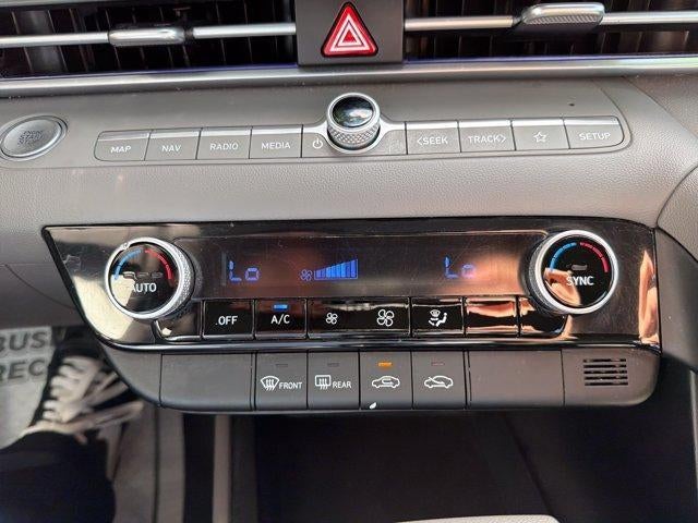 2024 Hyundai ELANTRA SEL IVT
