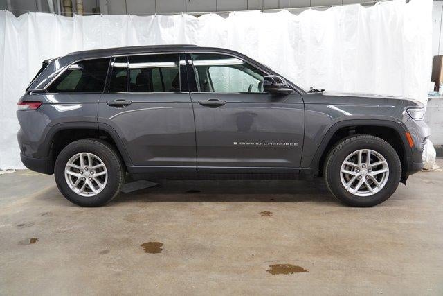 2023 Jeep Grand Cherokee Laredo X 4x4