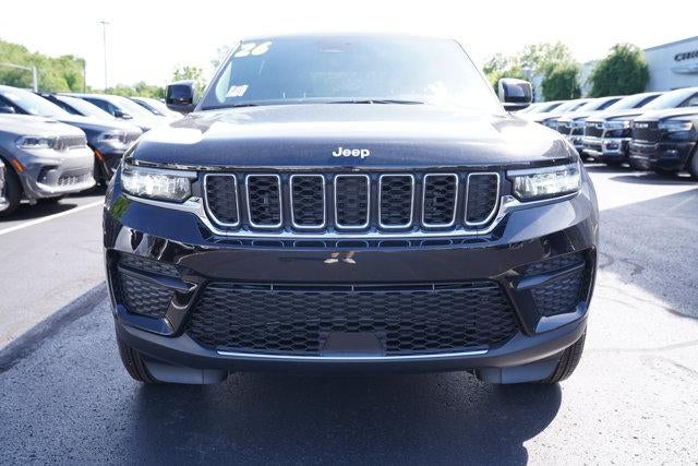 2026 Jeep Grand Cherokee Laredo X 4x4