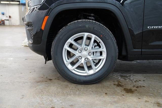 2026 Jeep Grand Cherokee Laredo X 4x4