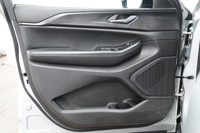 2024 Jeep Grand Cherokee L Altitude 4x4