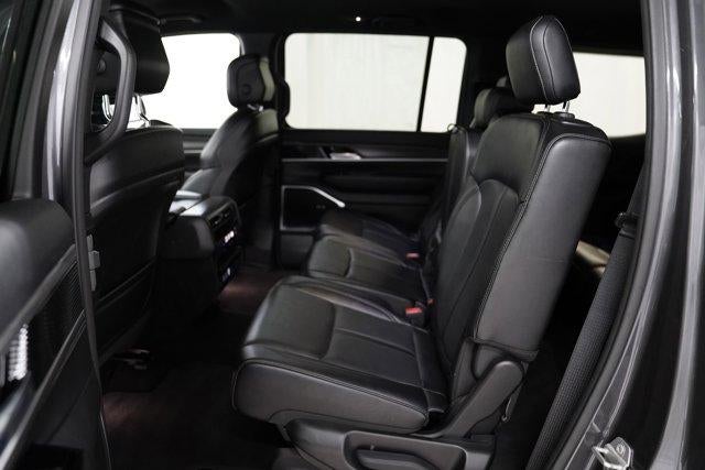 2023 Jeep Wagoneer Series III 4x4