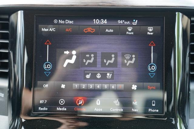 2019 RAM 1500 Laramie 4x4 Crew Cab 5'7" Box