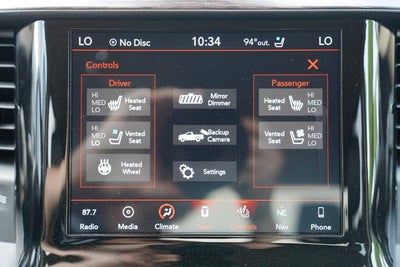 2019 RAM 1500 Laramie 4x4 Crew Cab 5'7" Box