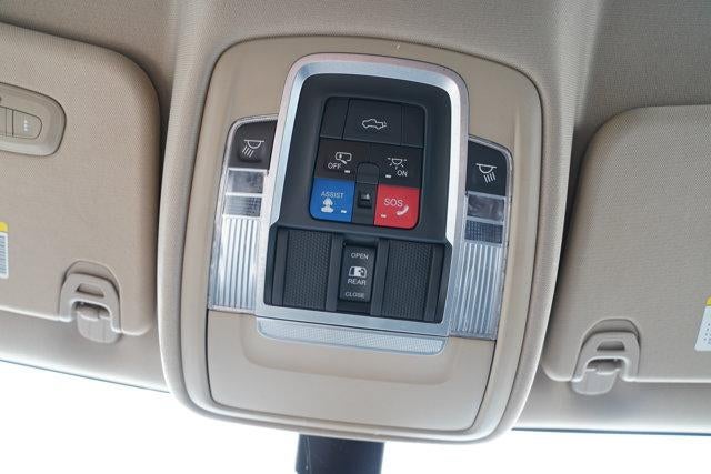 2019 RAM 1500 Laramie 4x4 Crew Cab 5'7" Box