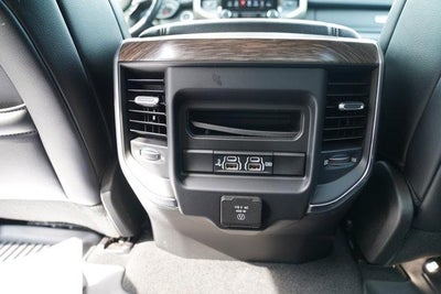 2019 RAM 1500 Laramie 4x4 Crew Cab 5'7" Box