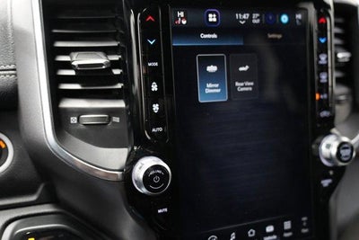 2023 RAM 1500 Laramie 4x4 Crew Cab 5'7" Box