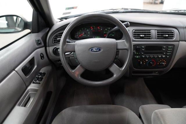 2007 Ford Taurus 4dr Sdn SE