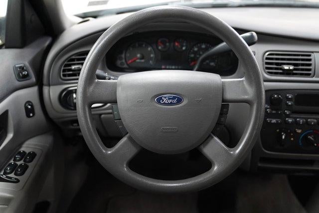 2007 Ford Taurus 4dr Sdn SE
