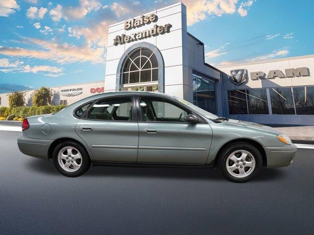 2007 Ford Taurus 4dr Sdn SE