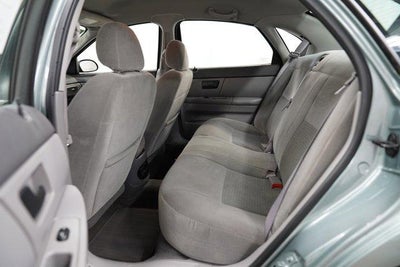 2007 Ford Taurus 4dr Sdn SE